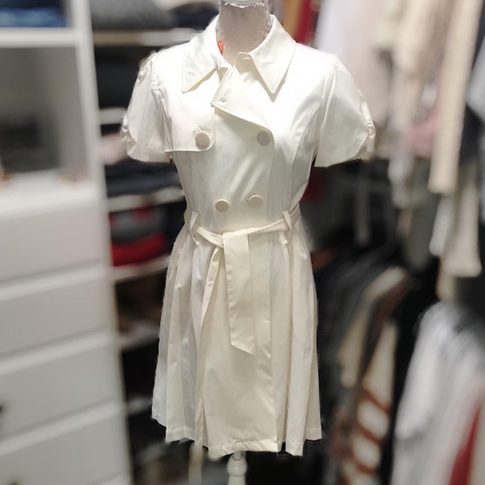 White pea Coat